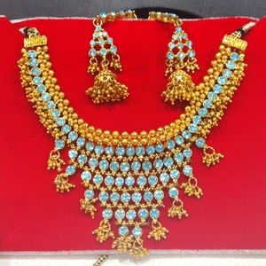 Indian necklace and earring set